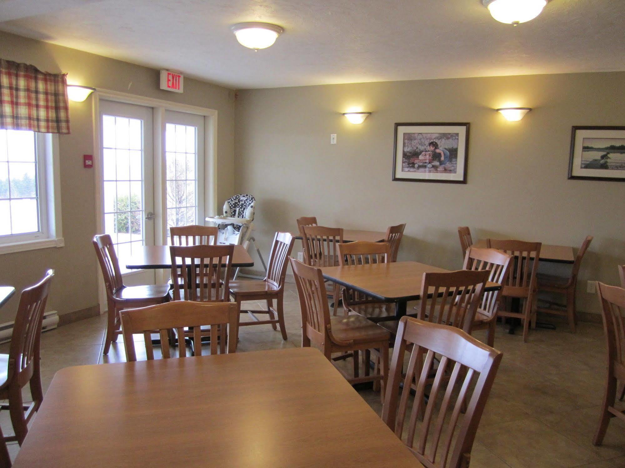 Auberge Bouctouche Inn&Suites Esterno foto